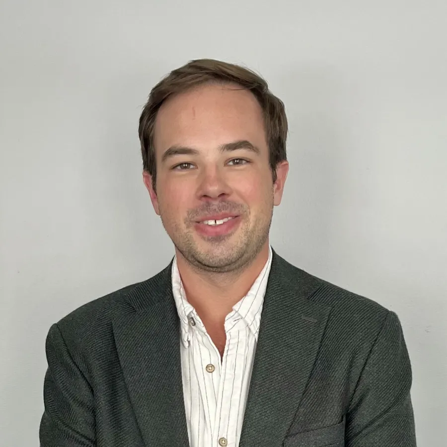 Fallon Headshot